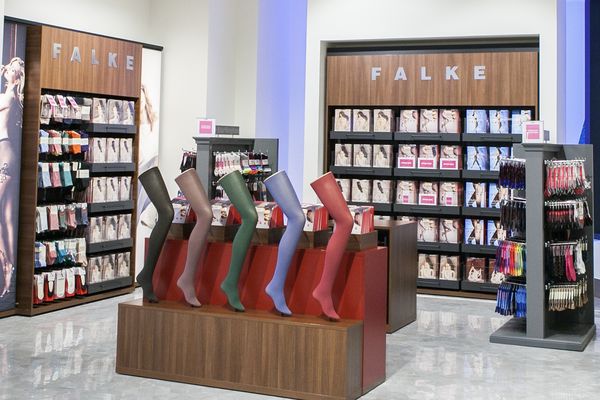 ЦУМ FALKE