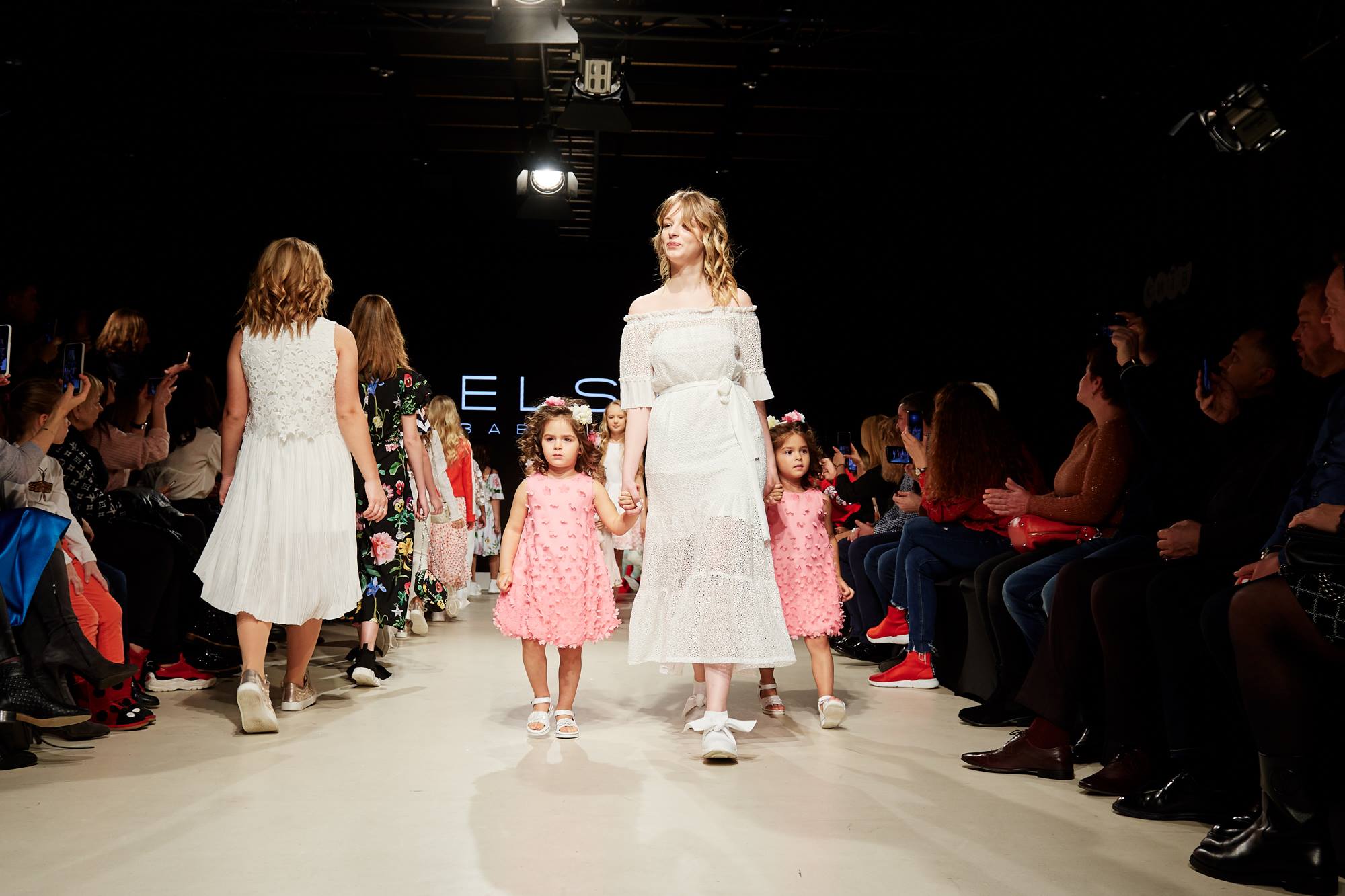ELSY SS19: JUNIOR FASHION WEEK ELSY SS19: JUNIOR FASHION WEEK