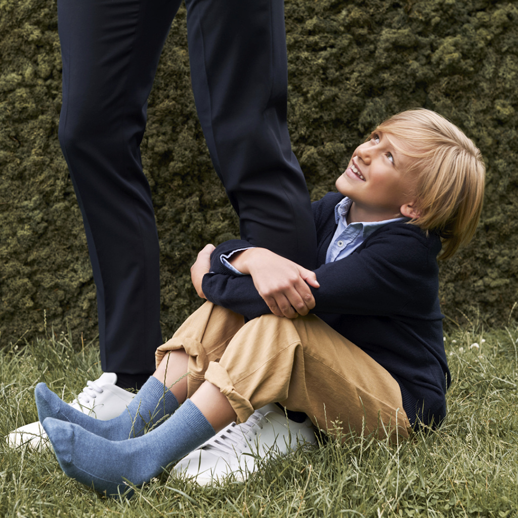 FALKE_Family_1080x1080_ohne_Logo_1.jpg FALKE_Family_1080x1080_ohne_Logo_1.jpg
