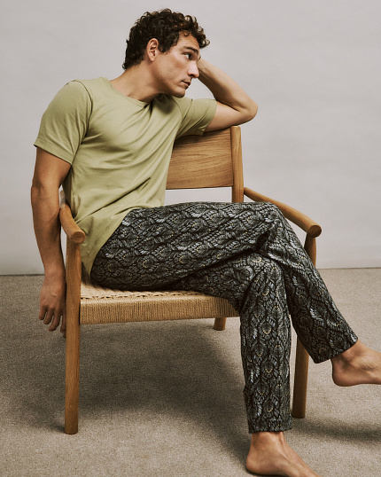 Футболка, Living