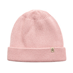 Шапка, Essentials