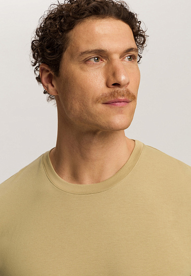 Футболка, Living